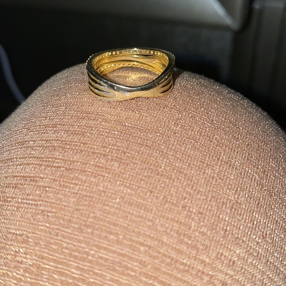 Ring - Picture 2 of 2